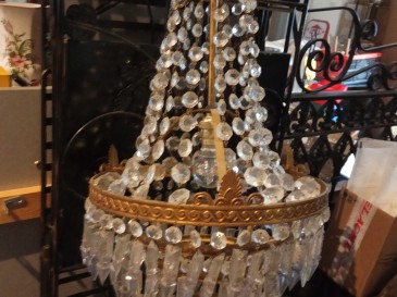 Lustre à pampilles type montgolfière cage